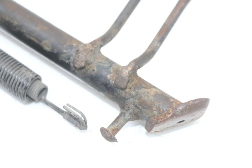 photo de BEQUILLE CENTRALE KYMCO SUPER 8 4T 50 (2021 - 2024) - Points de fixation