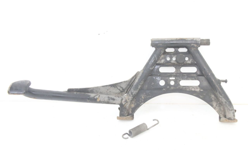 photo de BEQUILLE CENTRALE SUZUKI BURGMAN 125 (2018 - 2021) - Gros plan technique