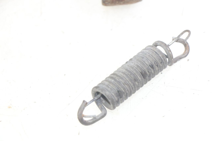 photo de BEQUILLE CENTRALE SYM SYMPHONY 125 (2009 - 2015) - Points de fixation