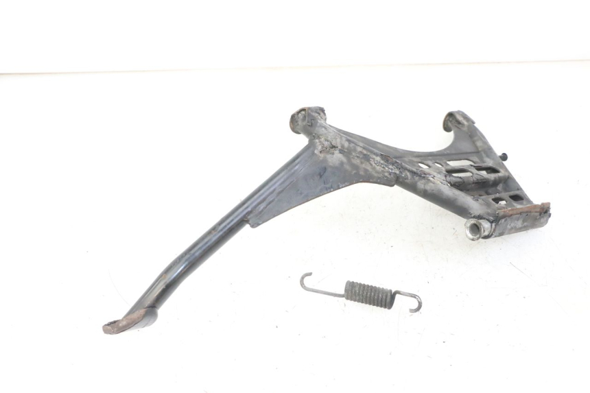 photo de BEQUILLE CENTRALE SUZUKI UH BURGMAN 125 (2002 - 2006) - Autre angle de vue