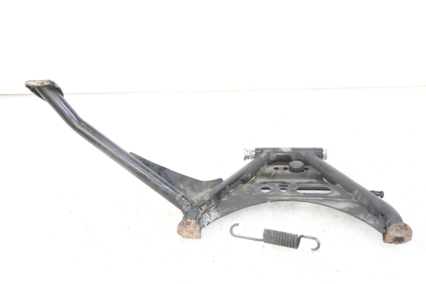 photo de BEQUILLE CENTRALE SUZUKI UH BURGMAN 125 (2002 - 2006) - Gros plan technique