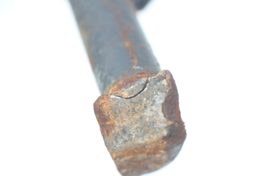 photo de BEQUILLE CENTRALE PIAGGIO VESPA LX 125 (2005 - 2010) - Zoom état d’usage