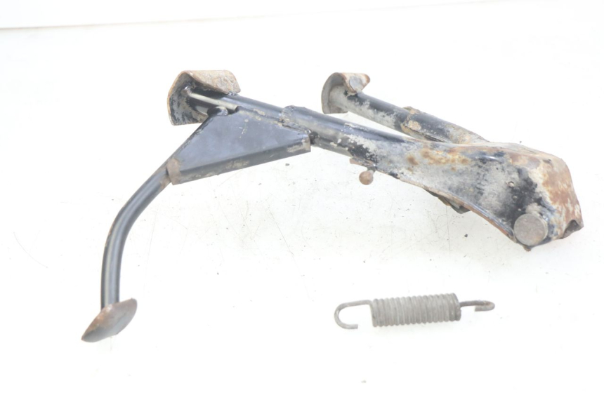 photo de BEQUILLE CENTRALE DAELIM VL DAYSTAR 125 (2000 - 2011) - Autre angle de vue