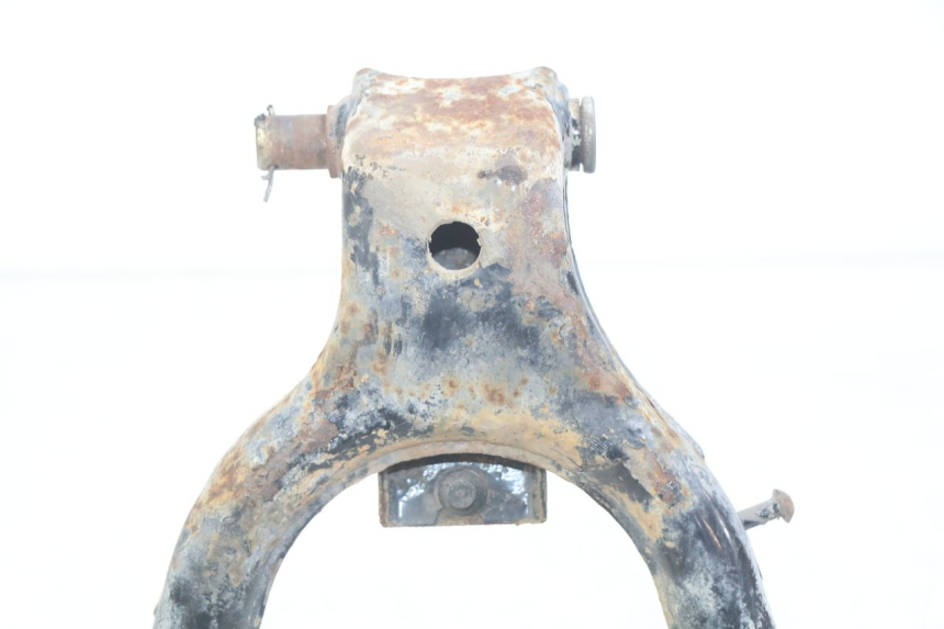 photo de BEQUILLE CENTRALE DAELIM VL DAYSTAR 125 (2000 - 2011) - Gros plan technique