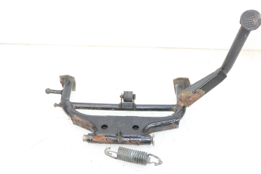 photo de BEQUILLE CENTRALE YAMAHA XMAX X-MAX 125 (2006 - 2009) - Détail de la pièce