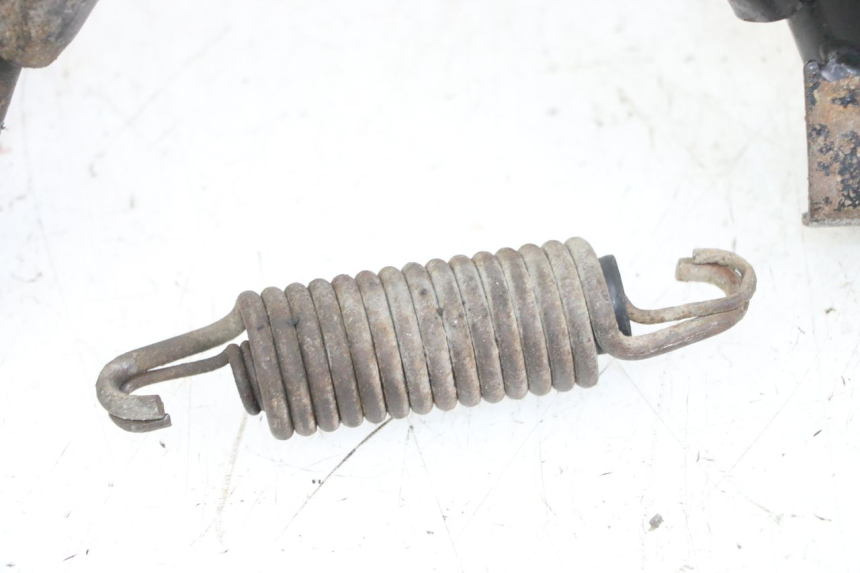 photo de BEQUILLE CENTRALE YAMAHA FZS FAZER 600 (2001 - 2003) - Gros plan technique