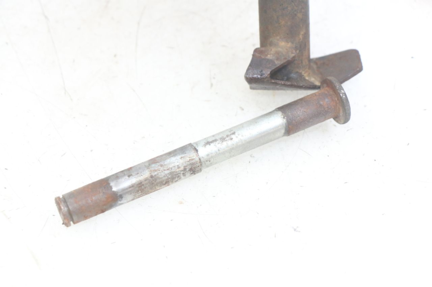 photo de BEQUILLE CENTRALE YAMAHA YP MAJESTY 400 (2004 - 2008) - Détail de la pièce