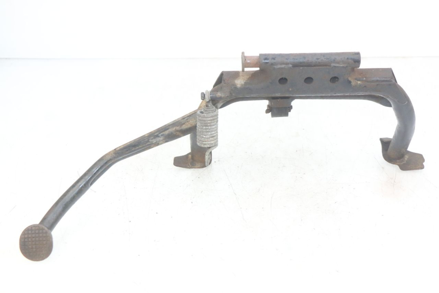 photo de BEQUILLE CENTRALE YAMAHA YP MAJESTY 400 (2004 - 2008) - Points de fixation