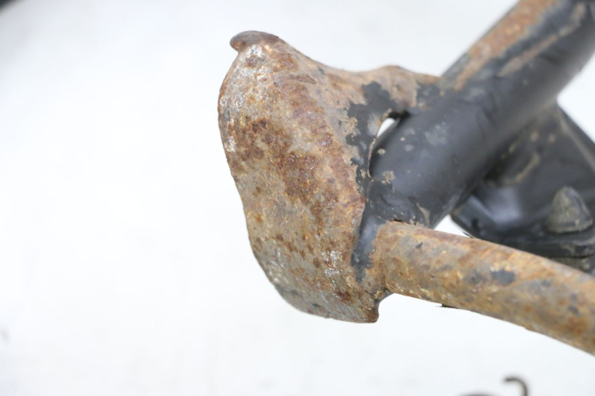 photo de BEQUILLE CENTRALE PIAGGIO ZIP 4T 50 (2018 - 2020) - Gros plan technique