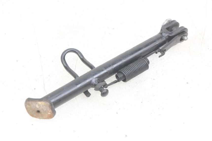 photo de BEQUILLE LATERALE KYMCO AGILITY 16+ 4T 50 (2018 - 2023) - Détail de la pièce