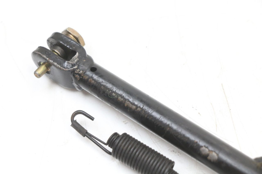 photo de BEQUILLE LATERALE KYMCO AGILITY FR 2T 50 (2012 - 2017) - Gros plan technique