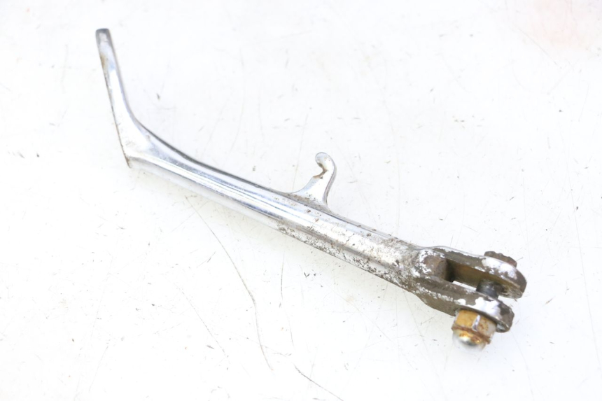 photo de Side stand HYOSUNG GV AQUILA 125 (2000 - 2009) - Autre angle de vue