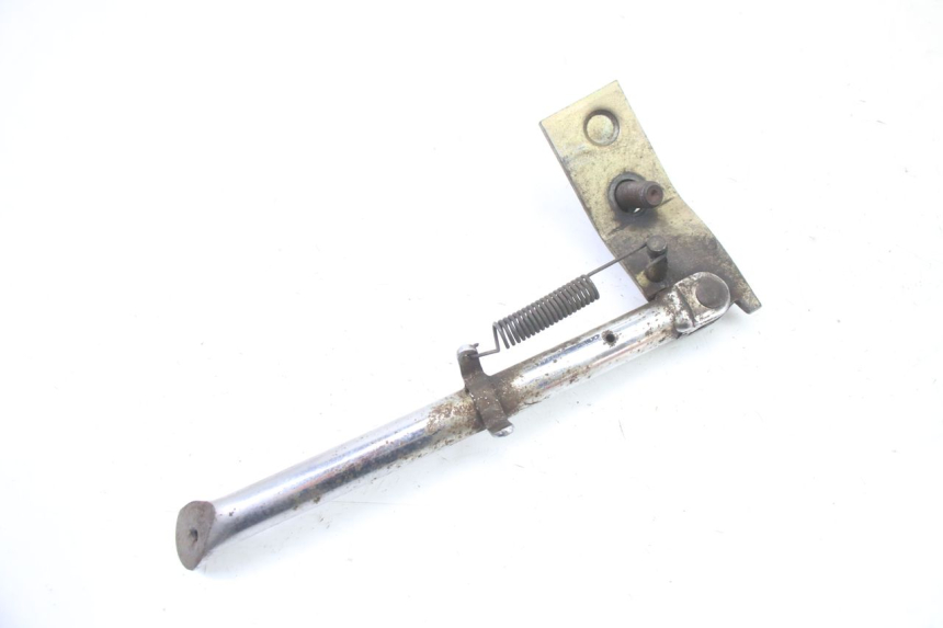 photo de BEQUILLE LATERALE MBK BOOSTER NEXT GENERATION 50 (1995 - 1998) - Gros plan technique