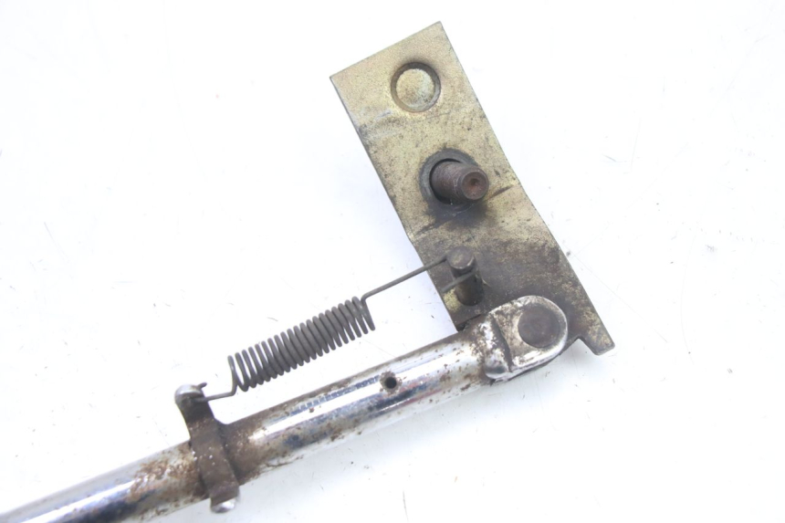 photo de BEQUILLE LATERALE MBK BOOSTER NEXT GENERATION 50 (1995 - 1998) - Points de fixation