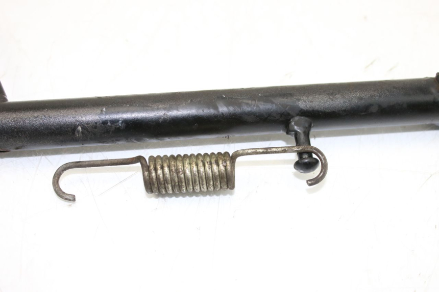 photo de BEQUILLE LATERALE SUZUKI BURGMAN 125 (2007 - 2014) - Zoom état d’usage