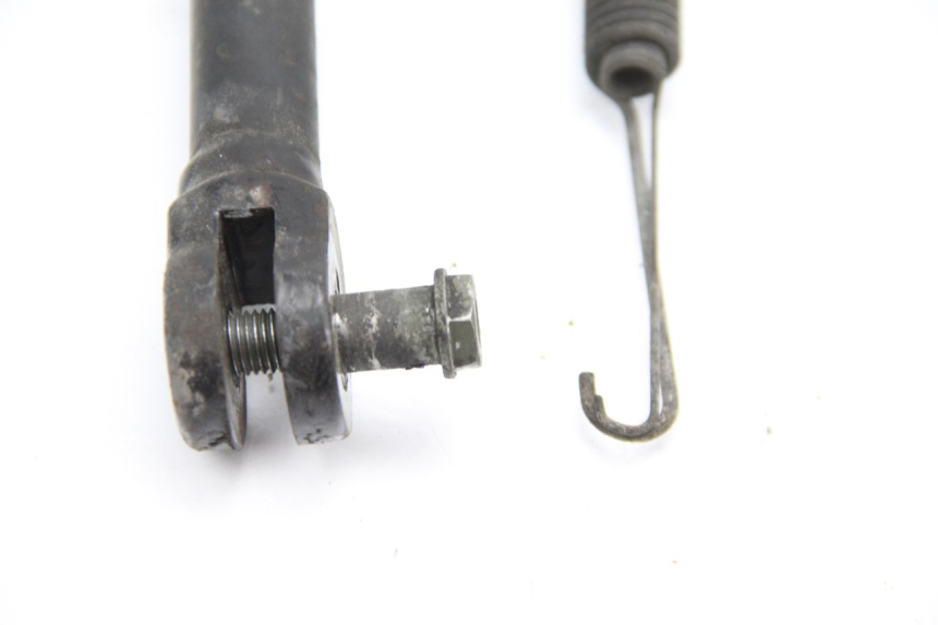 photo de BEQUILLE LATERALE HONDA FES PANTHEON 125 (2003 - 2007) - Gros plan technique