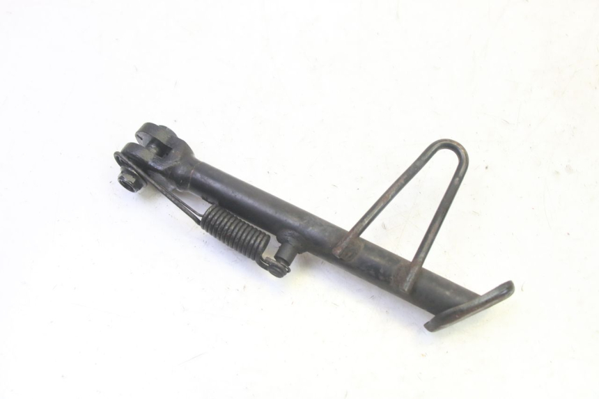 photo de BEQUILLE LATERALE HONDA FES S-WING SWING ABS 125 (2007 - 2015) - Gros plan technique