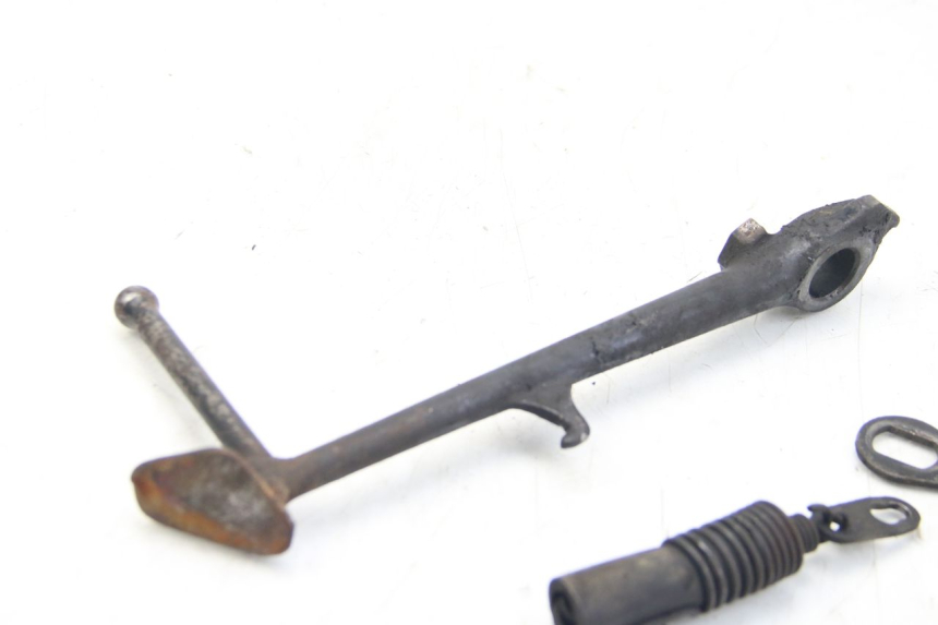 photo de BEQUILLE LATERALE YAMAHA FZS FAZER 600 (2001 - 2003) - Détail de la pièce