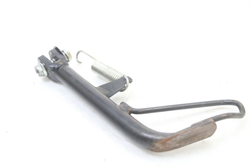 photo de BEQUILLE LATERALE HONDA PCX (JF57/JF64) 125 (2014 - 2018) - Gros plan technique