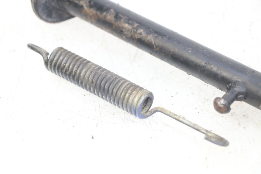 photo de BEQUILLE LATERALE YAMAHA TTR 125 (2000 - 2020) - Gros plan technique