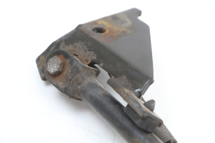 photo de BEQUILLE LATERALE PIAGGIO VESPA S 2T 50 (2007 - 2014) - Points de fixation