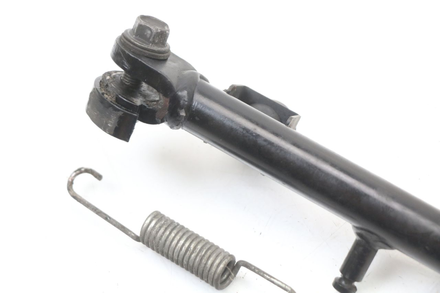 photo de BEQUILLE LATERALE YAMAHA X-MAX XMAX 125 (2010 - 2013) - Détail de la pièce