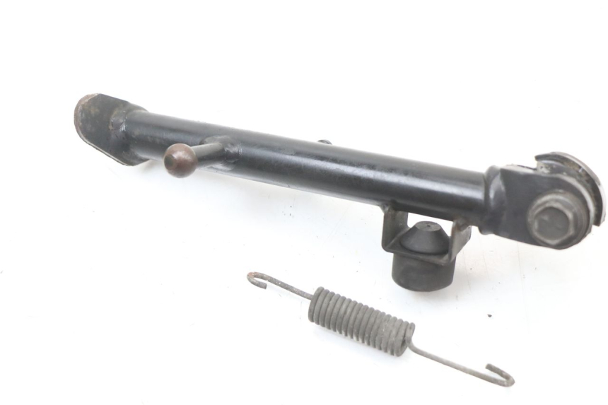 photo de BEQUILLE LATERALE YAMAHA X-MAX XMAX 125 (2010 - 2013) - Gros plan technique