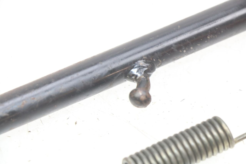 photo de BEQUILLE LATERALE HONDA XR 70 (1997 - 2003) - Gros plan technique