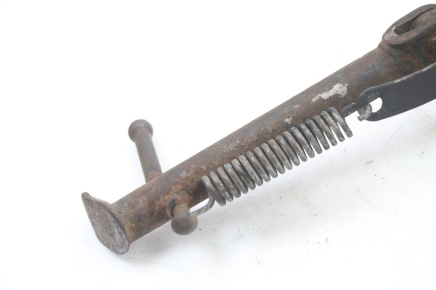 photo de BEQUILLE LATERALE YAMAHA XV VIRAGO 535 (1988 - 2004) - Détail de la pièce