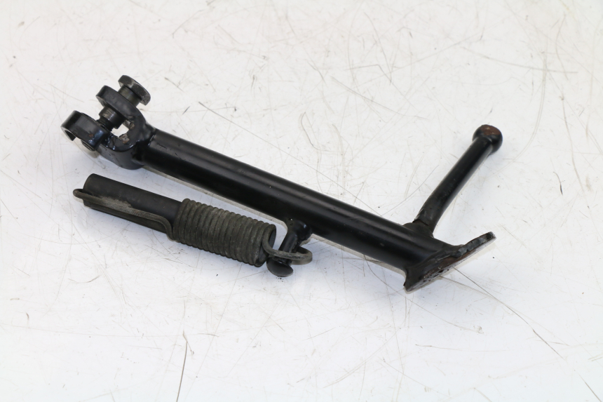 photo de BEQUILLE LATERALE YAMAHA YP MAJESTY 125 (2007 - 2010) - Gros plan technique