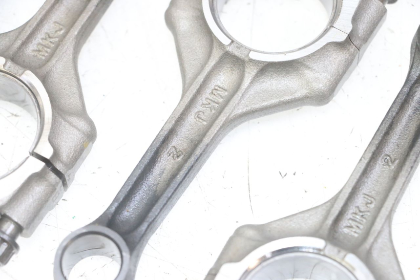 photo de BIELLE HONDA CB R 1000 (2018 - 2023) - Détails caractéristiques