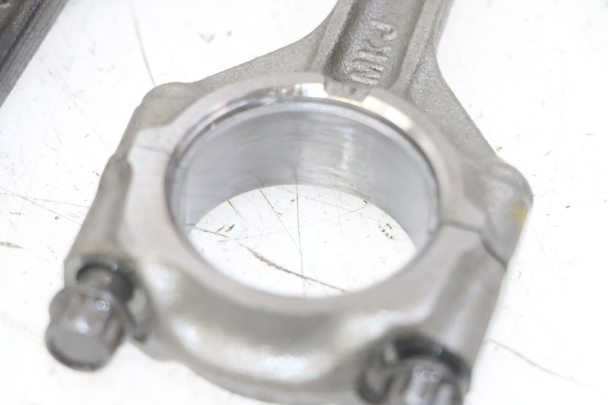 photo de BIELLE HONDA CB R 1000 (2018 - 2023) - État de surface