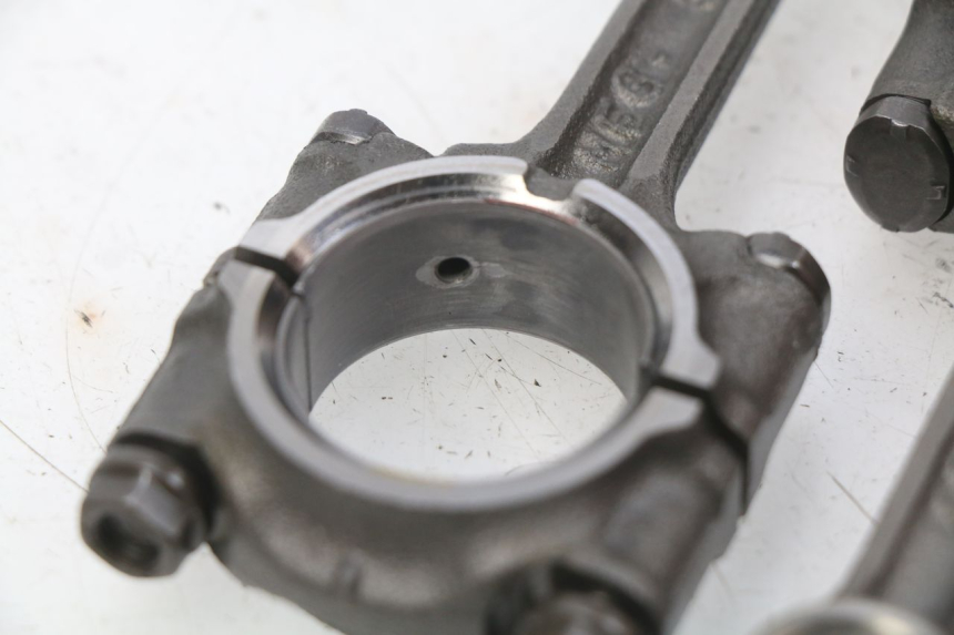 photo de BIELLE HONDA CBRF CBR-F PC41 600 (2011 - 2013) - Autre angle de vue