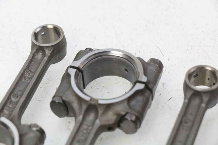 photo de BIELLE HONDA CBRF CBR-F PC41 600 (2011 - 2013) - Gros plan technique