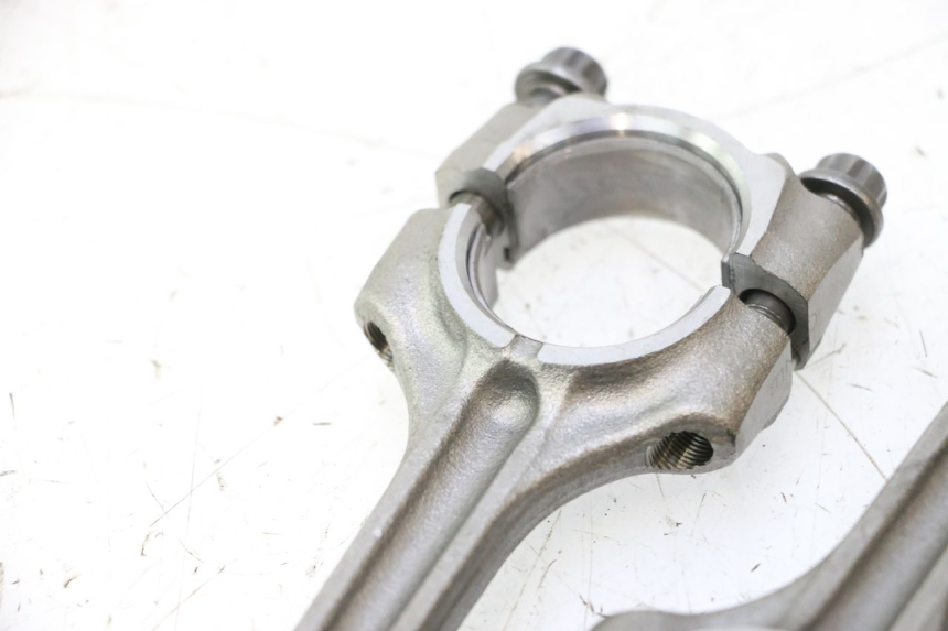 photo de BIELLE SUZUKI GSR 600 (2005 - 2012) - Points de fixation