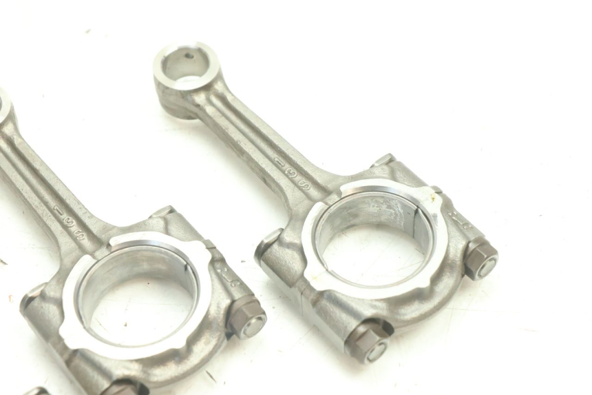 photo de BIELLE YAMAHA YZF R6 600 (2008 - 2009) - Détails caractéristiques