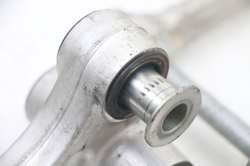 photo de BIELLETTE AMORTISSEUR BMW S RR ABS S1000RR 1000 (2015 - 2018) - Détails caractéristiques