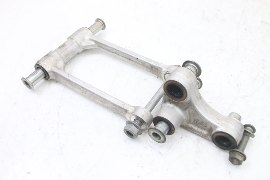 photo de BIELLETTE AMORTISSEUR BMW S RR ABS S1000RR 1000 (2015 - 2018) - Inspection visuelle