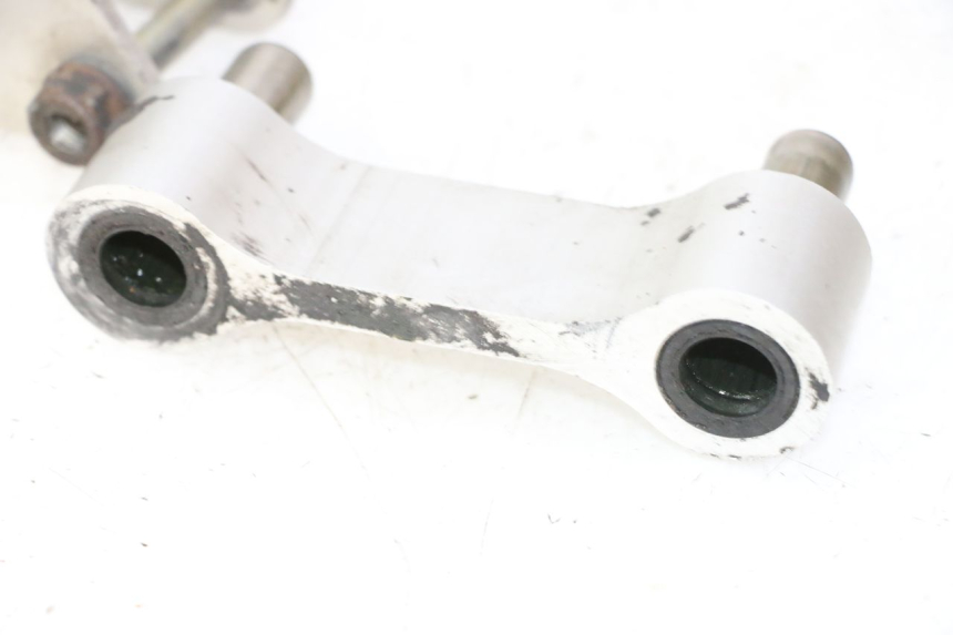 photo de BIELLETTE AMORTISSEUR HONDA CBR RR FIREBLADE 900 (1992 - 1994) - Autre angle de vue