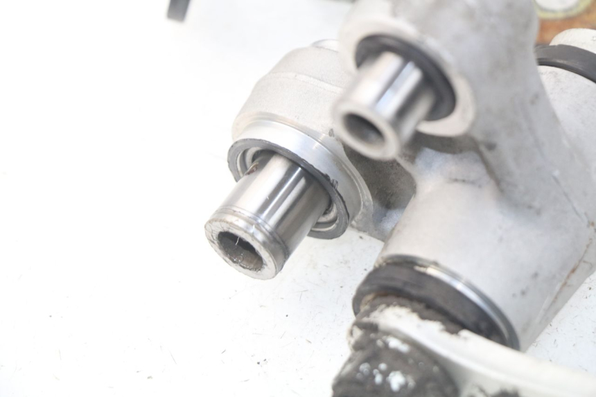 photo de BIELLETTE AMORTISSEUR HYOSUNG COMET GTR 125 (2007 - 2014) - Vue d’ensemble