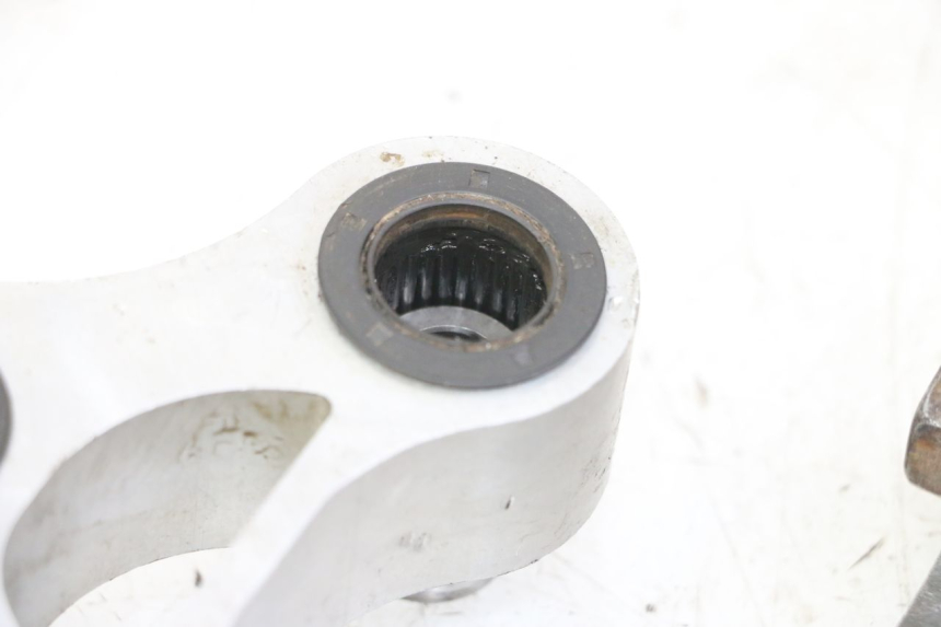 photo de BIELLETTE AMORTISSEUR HONDA CR 85 (2003 - 2007) - Vue d’ensemble