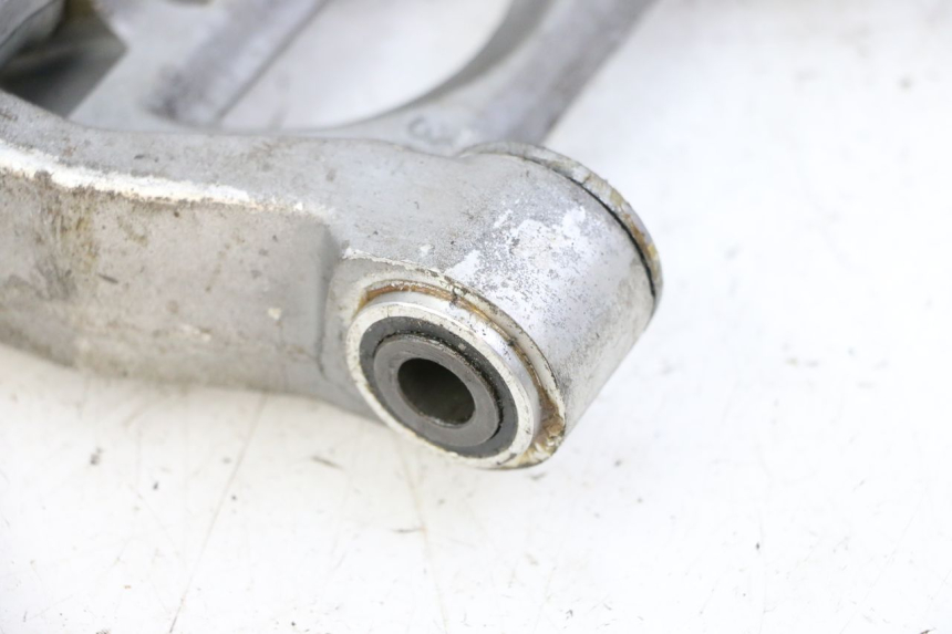 photo de BIELLETTE AMORTISSEUR YAMAHA FJ 36Y 1100 (1984 - 1985) - Autre angle de vue