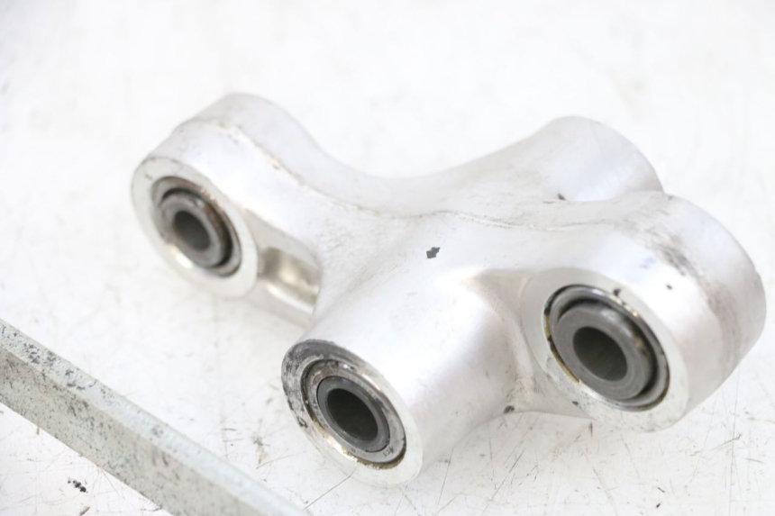 photo de BIELLETTE AMORTISSEUR SUZUKI GSF N BANDIT 600 (1996 - 1999) - Détails caractéristiques