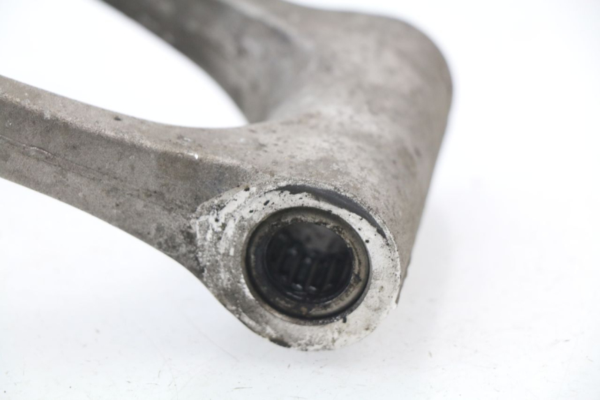 photo de BIELLETTE AMORTISSEUR SUZUKI GSX-R GSXR 600 (2008 - 2010) - Gros plan technique