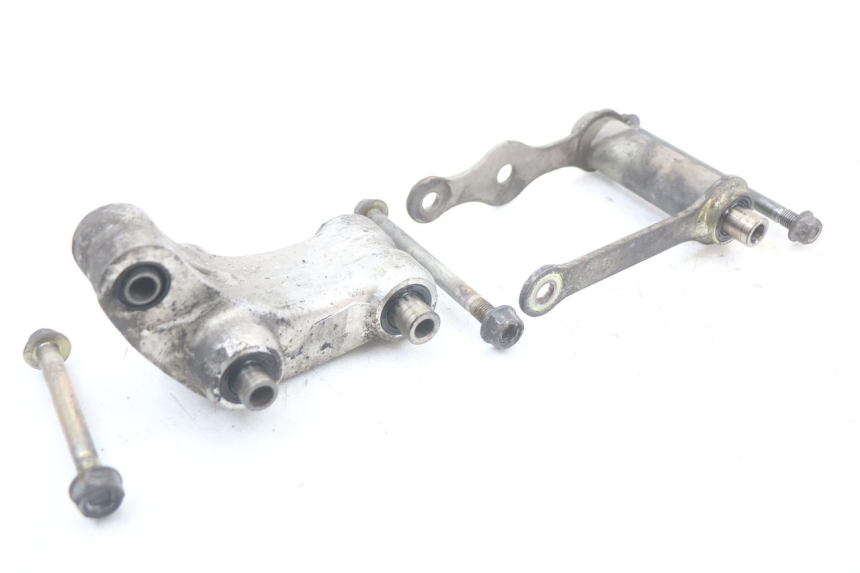 photo de BIELLETTE AMORTISSEUR HONDA CBR F 1000 (1993 - 1996) - Autre angle de vue