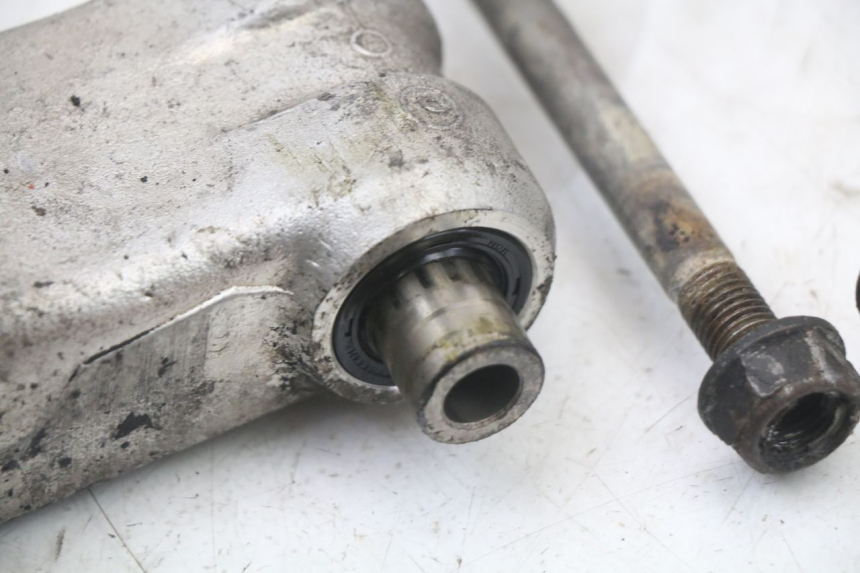 photo de BIELLETTE AMORTISSEUR HONDA CBR F 1000 (1993 - 1996) - Pièce contrôlée