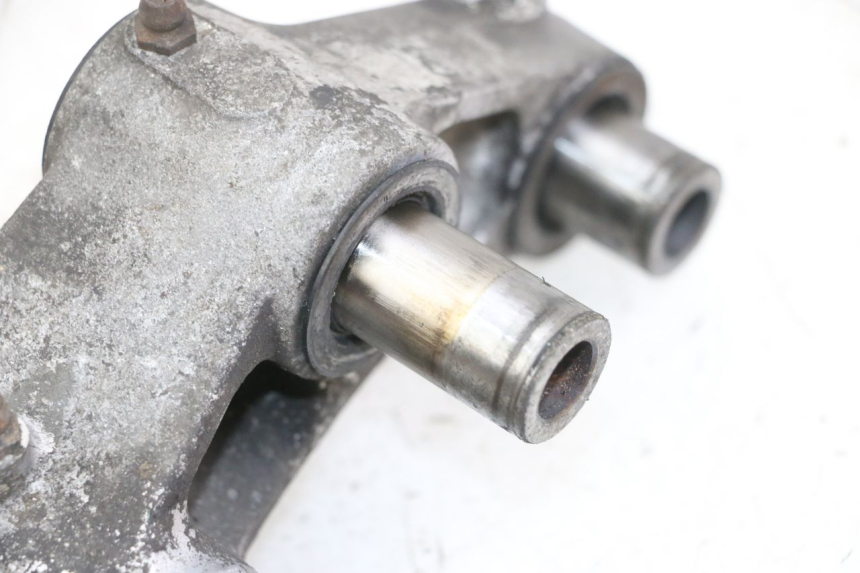 photo de BIELLETTE AMORTISSEUR KAWASAKI ZR7 ZR-7 S 750 (1999 - 2004) - Vue d’ensemble