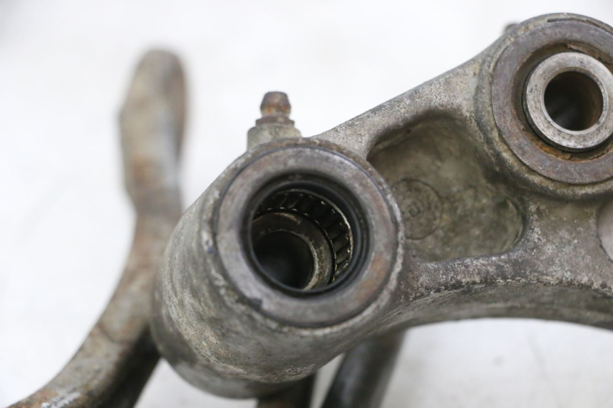 photo de BIELLETTE AMORTISSEUR KAWASAKI ZR7 ZR-7 S 750 (1999 - 2004) - Points de fixation