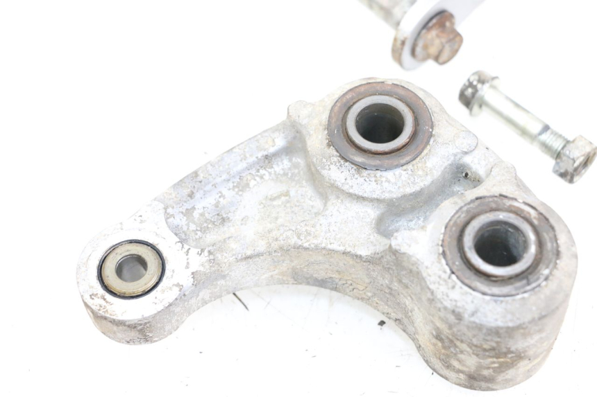 photo de BIELLETTE AMORTISSEUR KAWASAKI KDX 125 (1990 - 1991) - Vue rapprochée