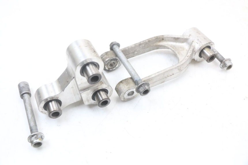 photo de BIELLETTE AMORTISSEUR MOTO GUZZI NORGE 8V GT 1200 (2011 - 2016) - Vue d’ensemble